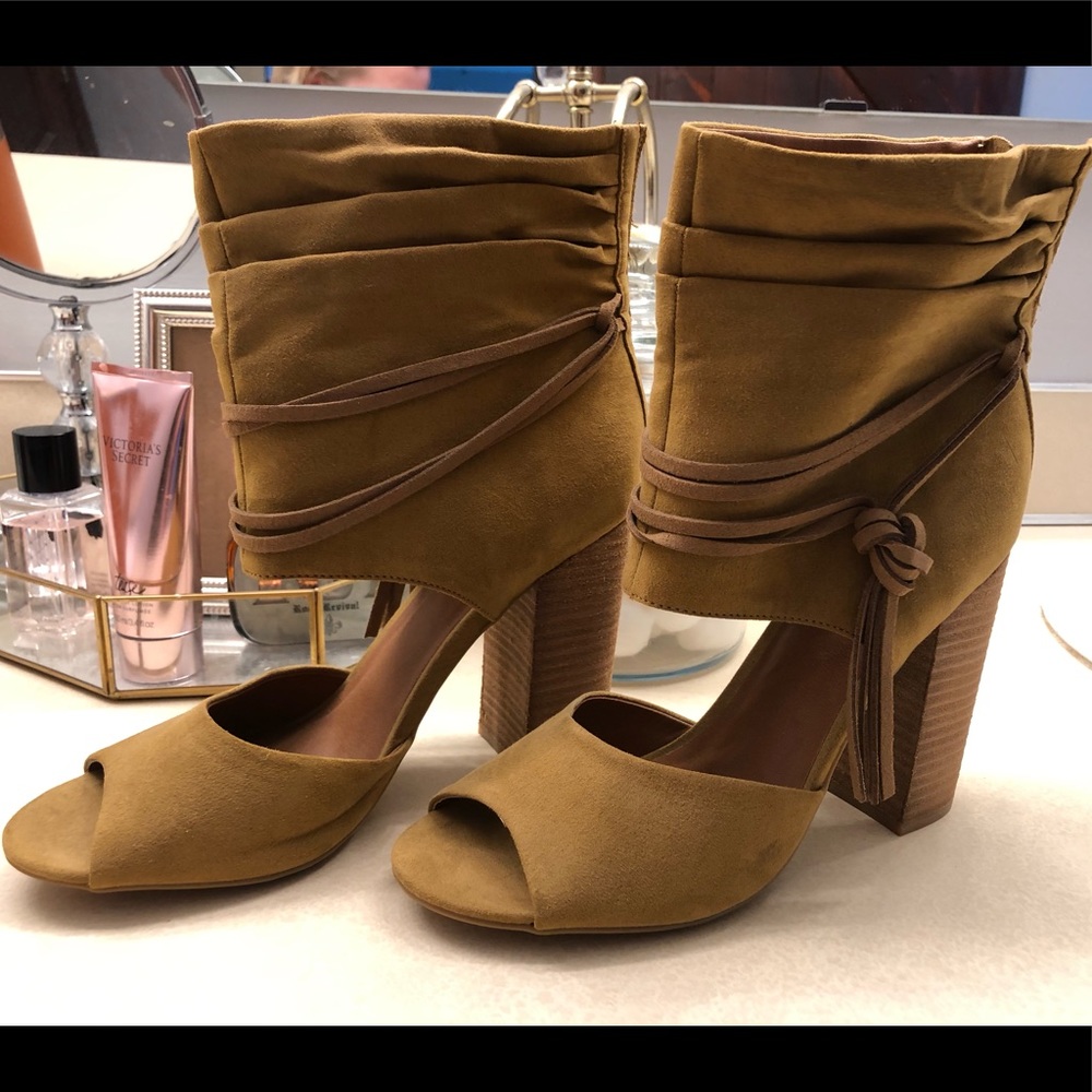 Dolce by MojoMoxy Open toe booties